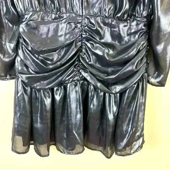 NWT Bar III Metallic Silver “80’s” Lamé Rouge Shoulder Pad Mini DressSize L - Picture 13 of 15